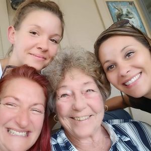 Meet your Posher, Valerie